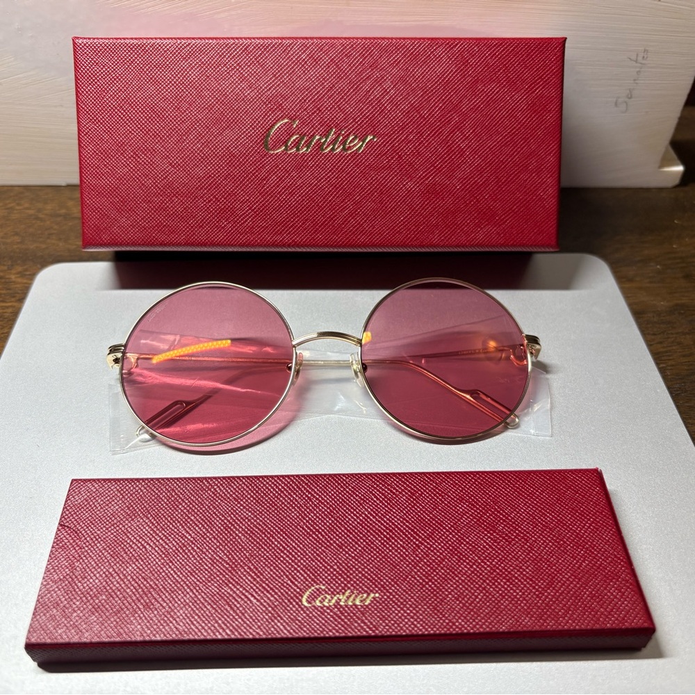 Cartier Red Case with Gold Lettering - Picture 4 of 16